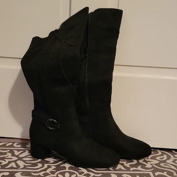 jcpenney Shoes Jcpenney Black Heeled Boots With Suede Finish